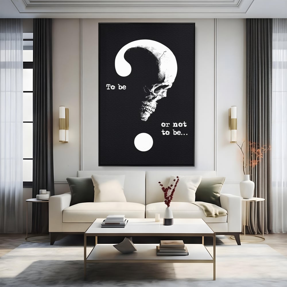 Tablou canvas cu tablou canvas cu craniu si semnul intrebarii, in rama de aluminiu negru, pe perete intr-un living